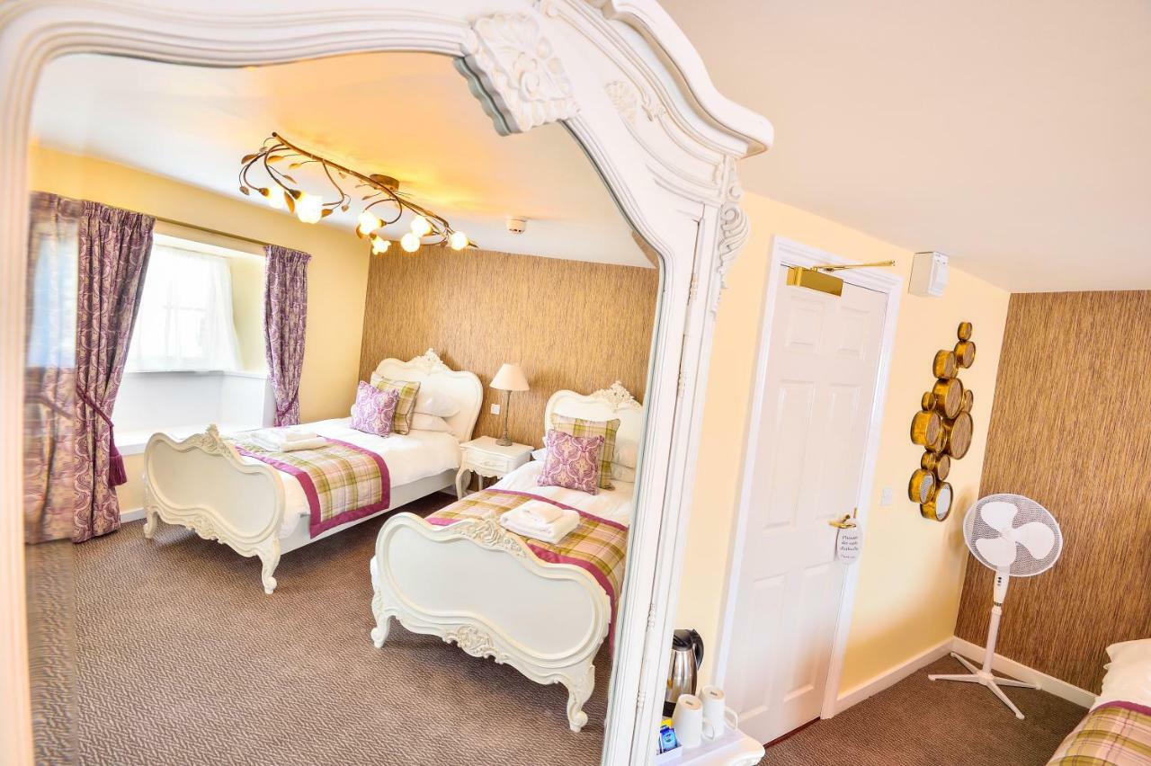 The George Hotel Аксминстер Экстерьер фото